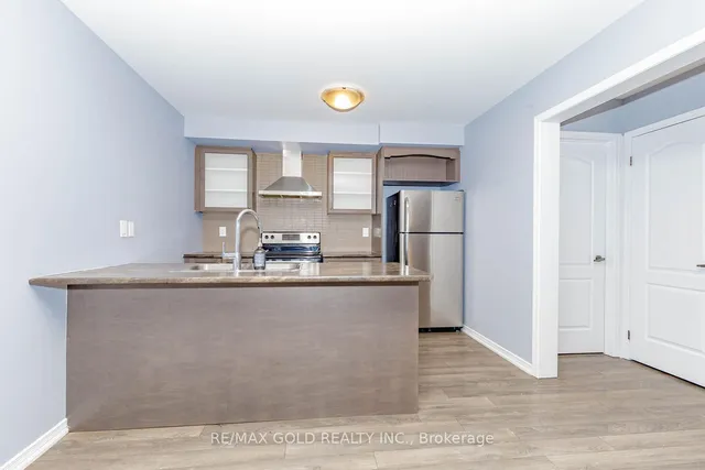 Additional image 16 of 22 Francesco St