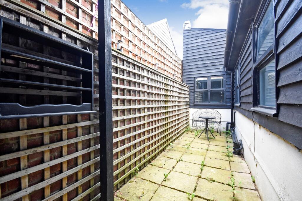 Additional image 14 of Coxtie Green Road, Pilgrims Hatch, Brentwood