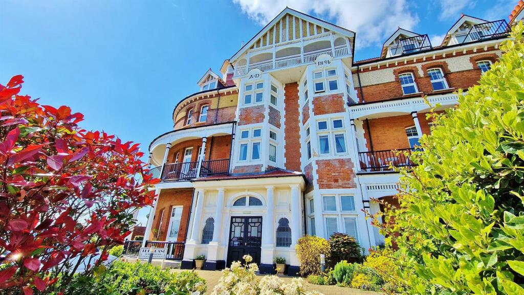 Additional image 32 of The Grand, The Esplanade, Frinton-On-Sea