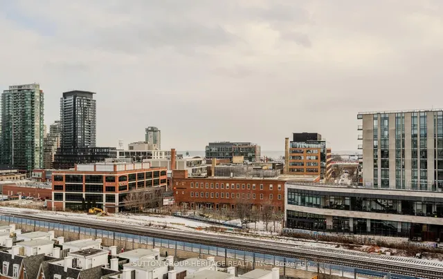 Additional image 19 of 8 Dovercourt Rd Unit 902