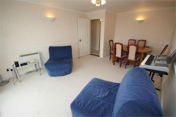 Additional image 3 of Princes Esplanade, WALTON ON THE NAZE, CO14