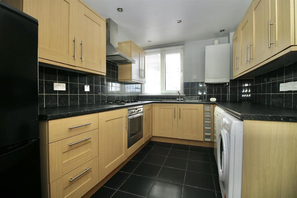 Additional image 5 of Radford Court, Radford Way, Billericay CM12 0AB