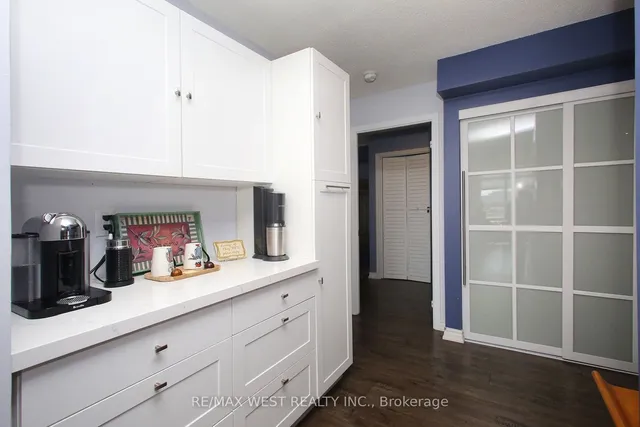 Additional image 15 of 650 Lawrence Ave Unit 905