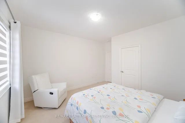 Additional image 32 of 42 Balloon Cres