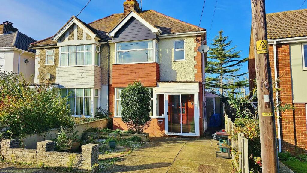 Additional image 23 of Woodberry Way, Walton On The Naze