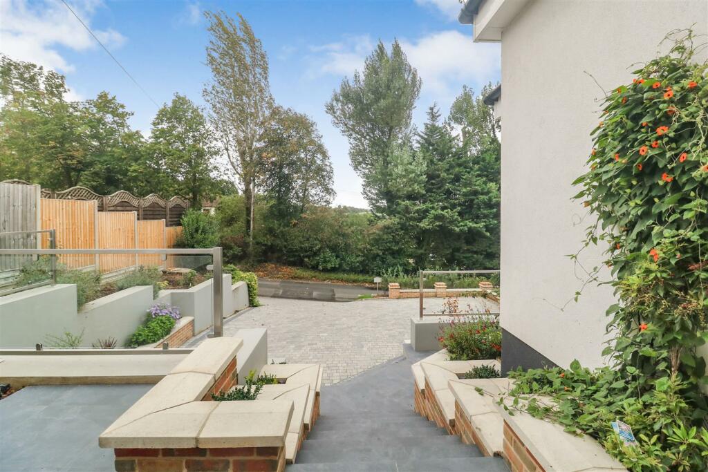 Additional image 40 of Hamlet Hill, Roydon, Harlow