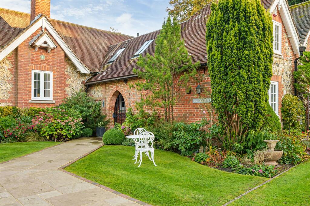 Additional image 7 of High Road, Chipstead, Coulsdon