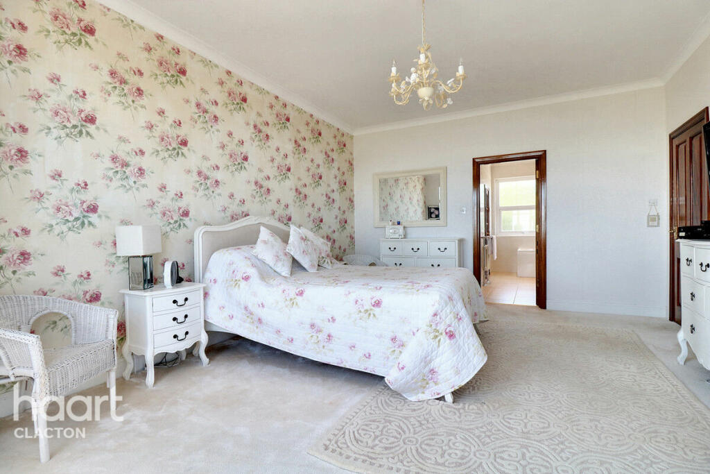 Additional image 18 of Marine Parade East, Clacton-On-Sea