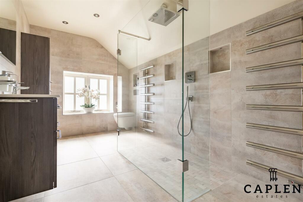 Additional image 29 of Fiddlers Hamlet