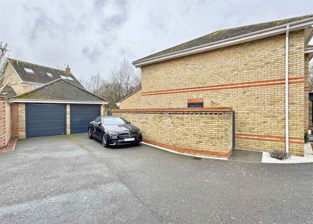 Additional image 37 of Grantham Avenue, Great Notley, Braintree
