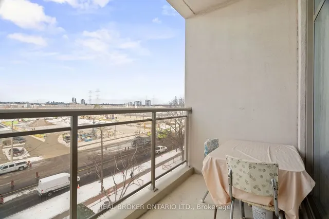 Additional image 19 of 1 Leaside Park Dr Unit 404