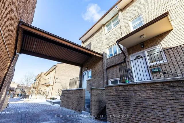 Additional image 26 of 50 Scarborough Golf Club Rd Unit 114