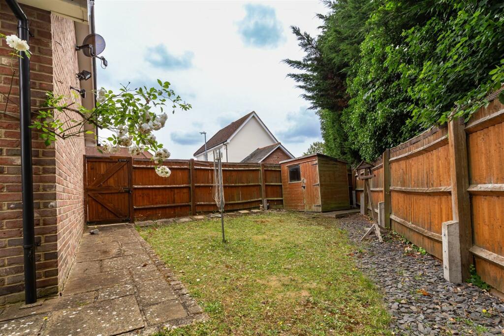 Additional image 24 of Walter Mead Close, Ongar