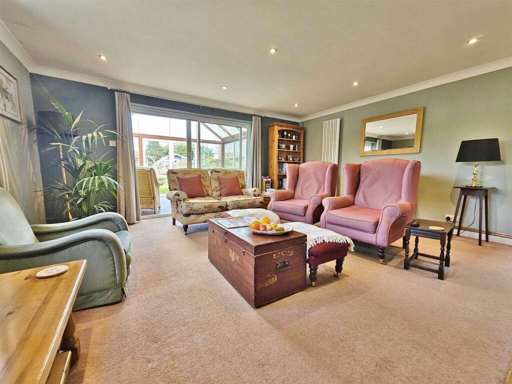 Additional image 18 of High Street, Thorpe-Le-Soken