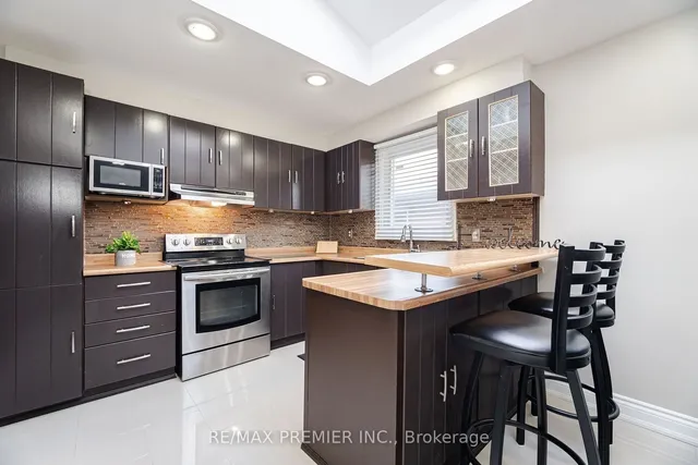 Additional image 9 of 14 Capstan Crt