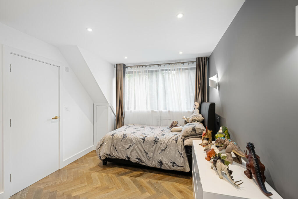 Additional image 16 of Pine Coombe, Shirley, CR0