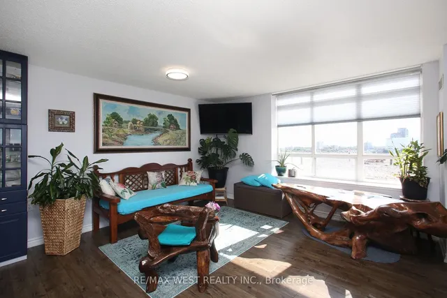 Additional image 11 of 650 Lawrence Ave Unit 905