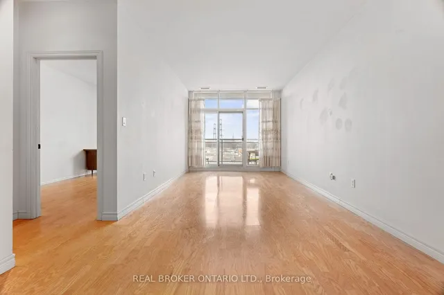 Additional image 12 of 1 Leaside Park Dr Unit 404