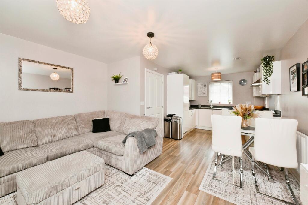 Additional image 3 of Fieldfare Way, HARLOW