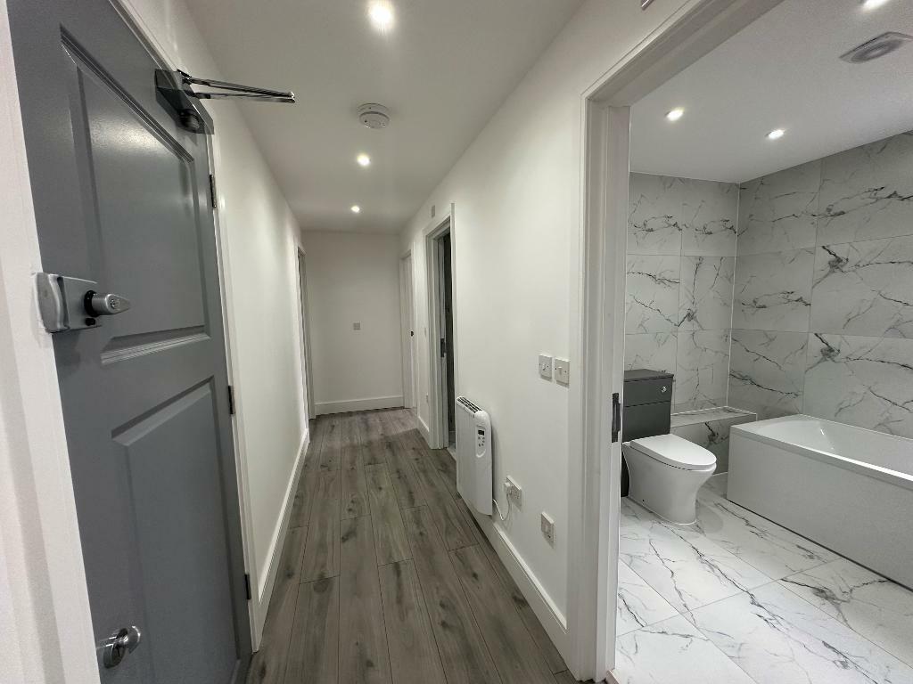 Additional image 3 of Whyteleafe Hill, Whyteleafe, CR3 0AG