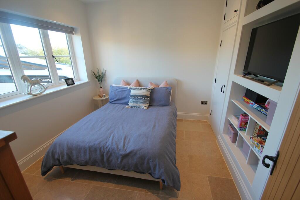 Additional image 12 of Layer Breton Hill, Layer Breton