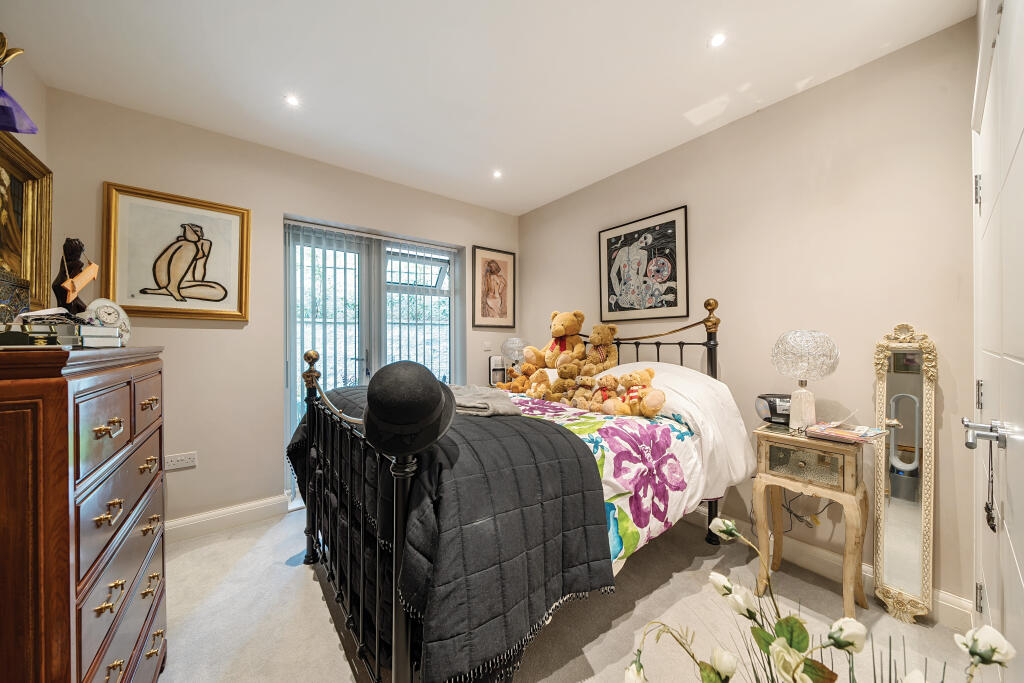 Additional image 3 of Tupwood Lane, Caterham, CR3