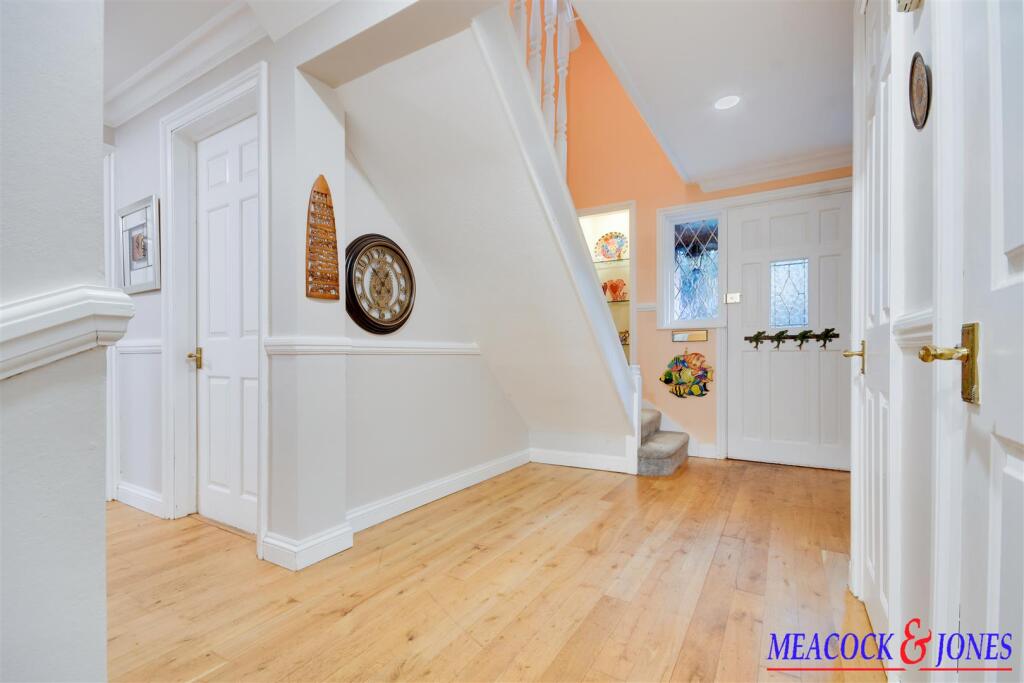 Additional image 15 of Challacombe Close, Hutton Mount, Brentwood