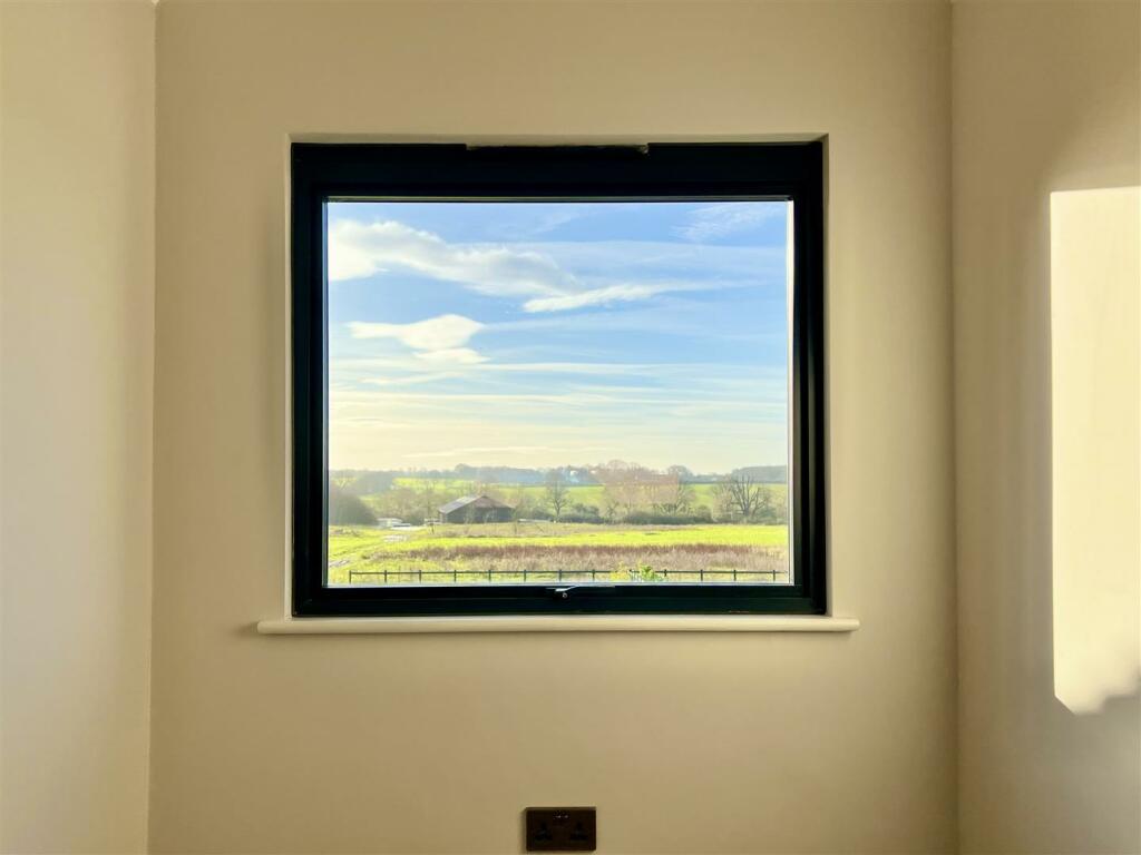 Additional image 18 of Ingatestone Road, Stock