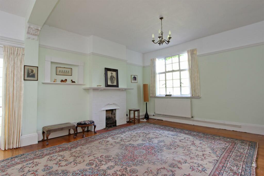 Additional image 7 of How Lane, Chipstead, Surrey