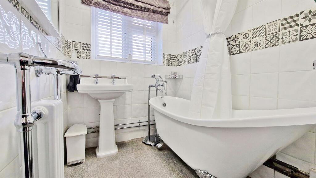 Additional image 10 of Old Parsonage Way, Frinton-On-Sea