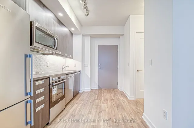 Additional image 14 of 99 John St Unit 1405