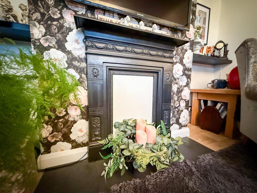 Additional image 11 of Cherry Tree Avenue, Clacton-On-Sea, Essex