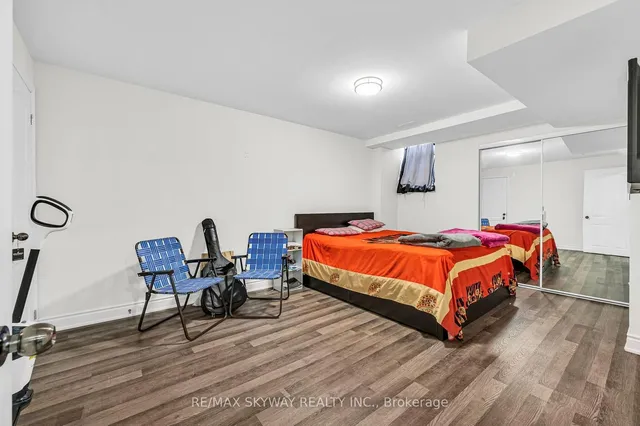 Additional image 37 of 9 Louvre Circ