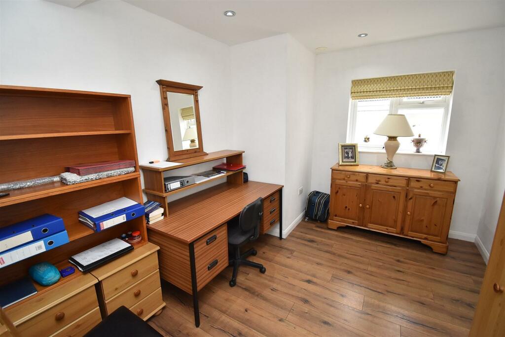 Additional image 10 of Runsell Close, Danbury