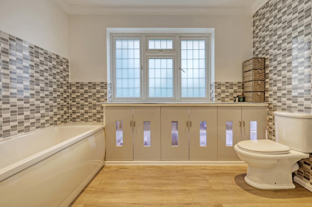 Additional image 19 of Willow Green, Ingatestone, CM4