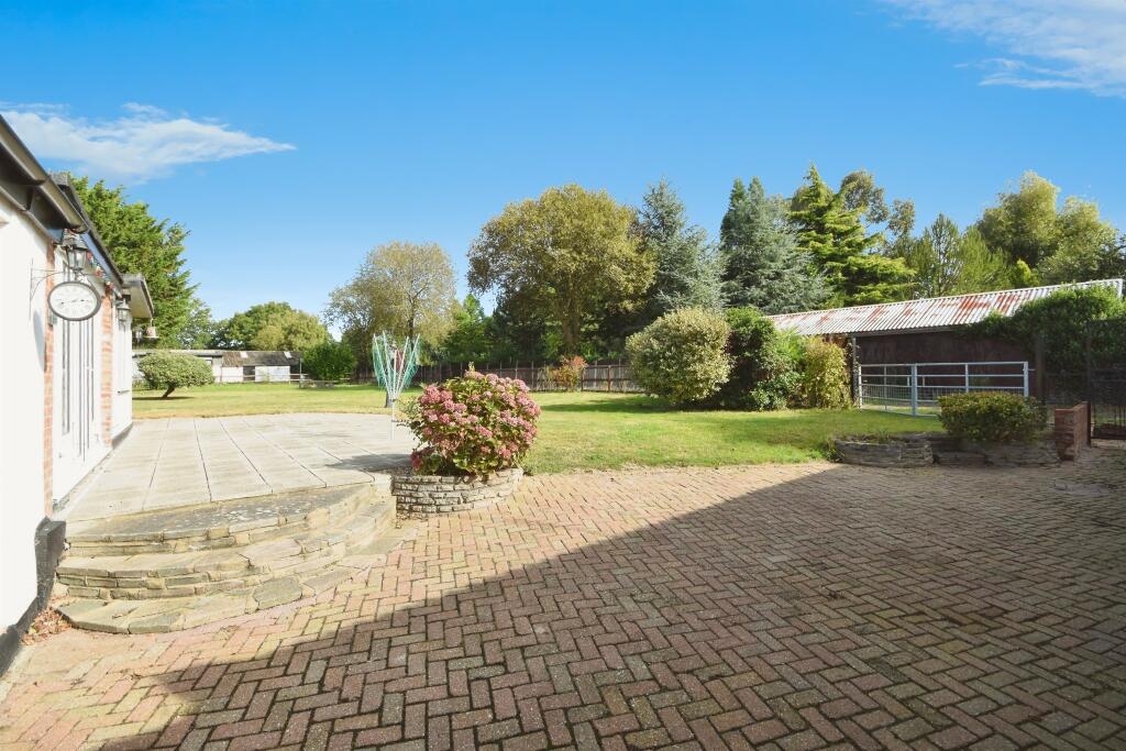 Additional image 6 of Hatch Road, Pilgrims Hatch, Brentwood