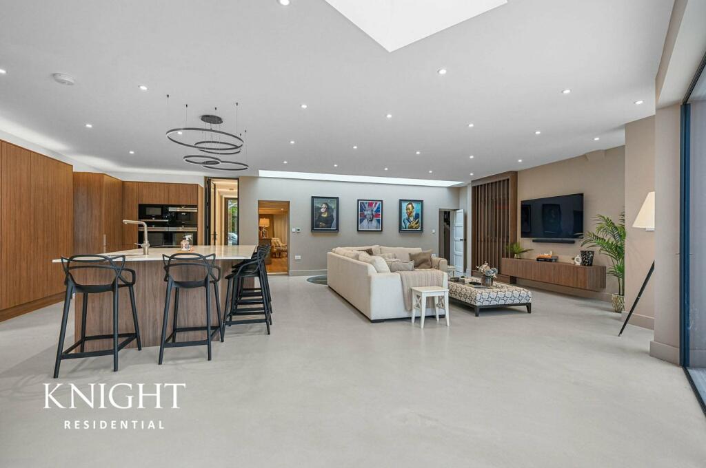 Additional image 3 of Coggeshall Road, Braintree, CM77