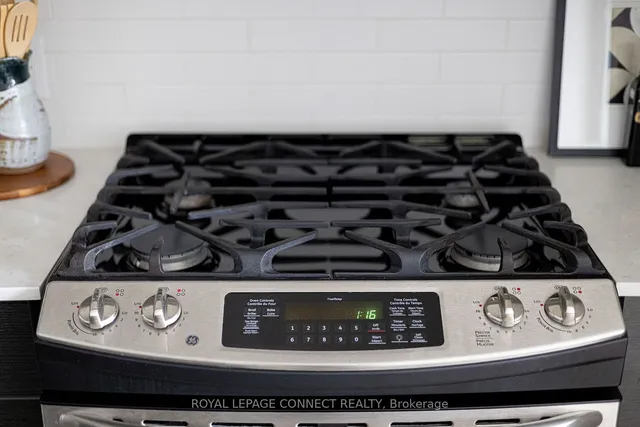 Additional image 16 of 510 King St Unit 807