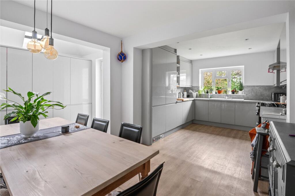 Additional image 18 of Chantry Close, Bishops Stortford, Hertfordshire, CM23