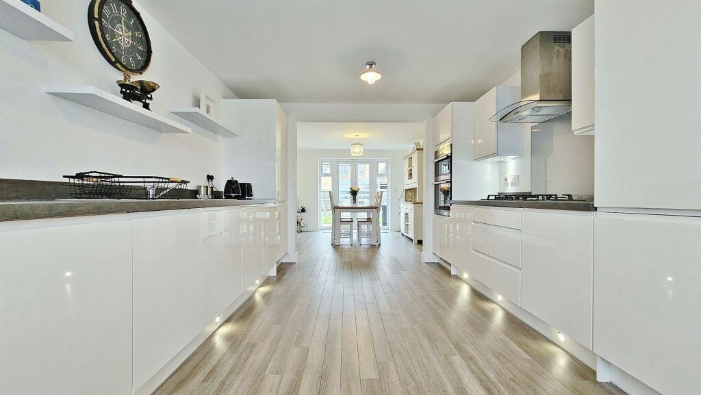 Additional image 7 of Secret Waters, Walton On The Naze