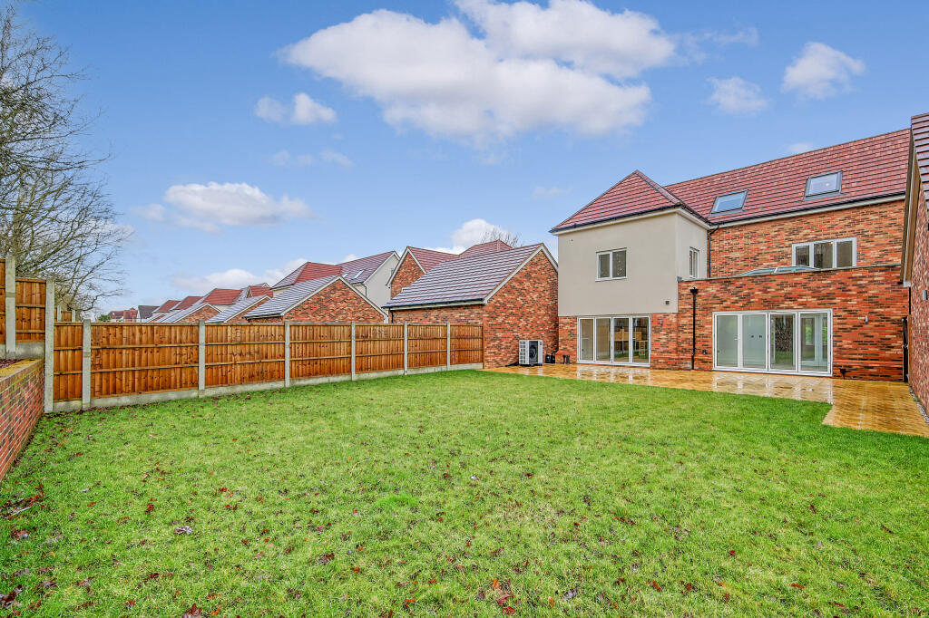 Additional image 38 of The Oak, Ash View, Takeley, Essex