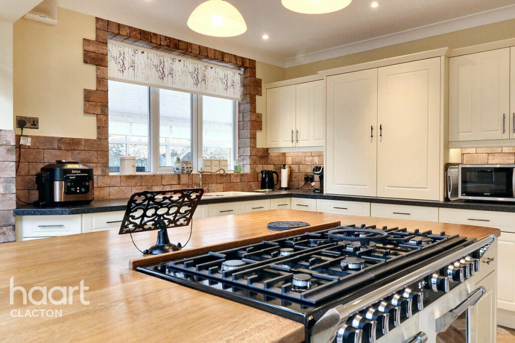 Additional image 6 of Albany Gardens East, Clacton-On-Sea