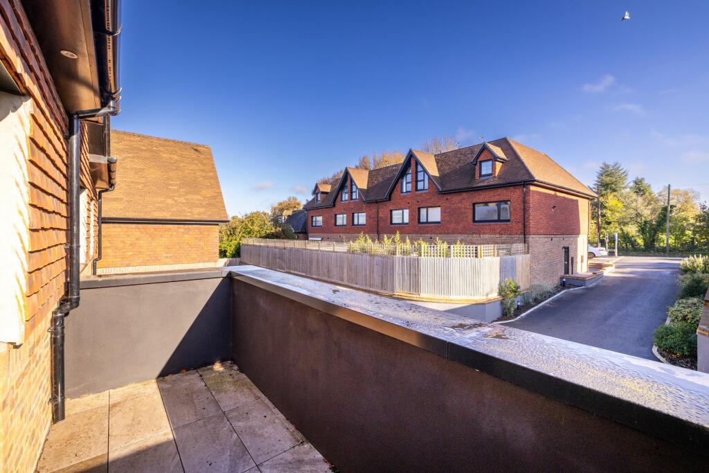 Additional image 6 of Golf Side Mews, Coulsdon, CR5