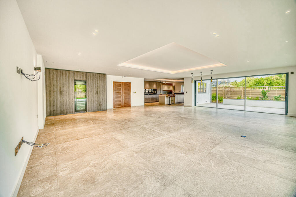 Additional image 15 of Broomhills Chase, Billericay, CM12