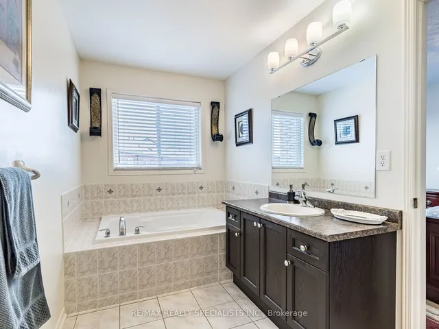 Additional image 20 of 83 Spicebush Terr