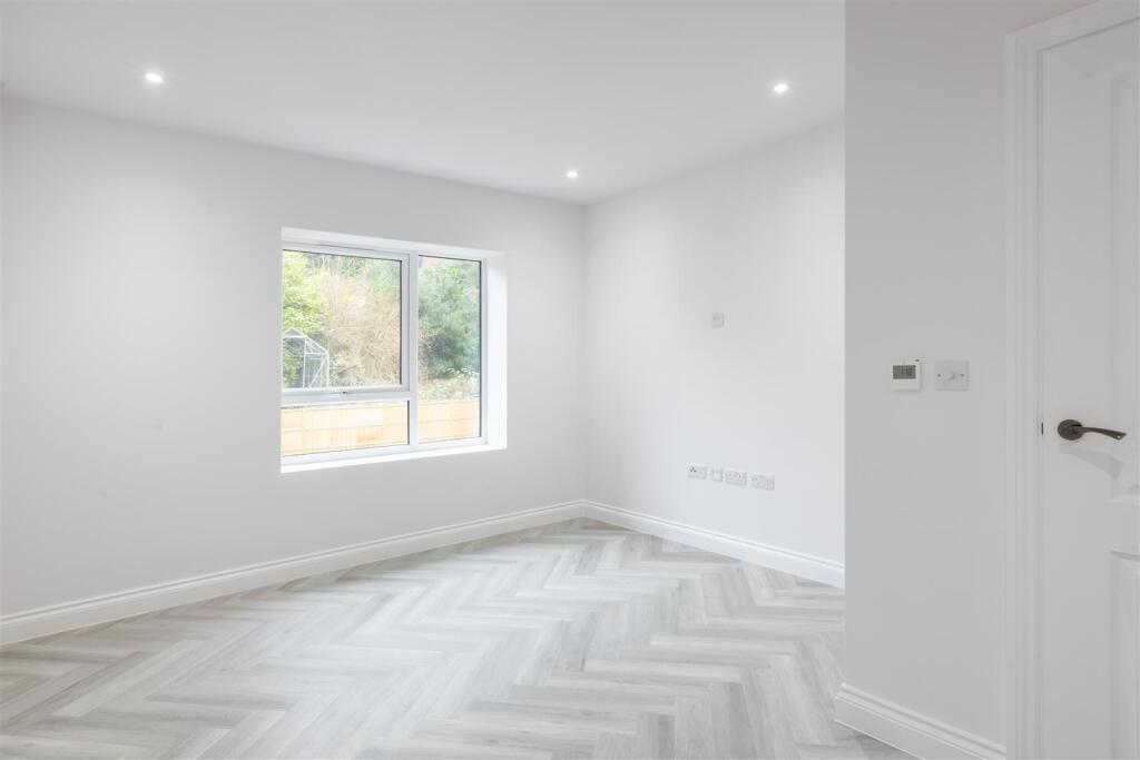 Additional image 11 of Sanderstead Road, South Croydon