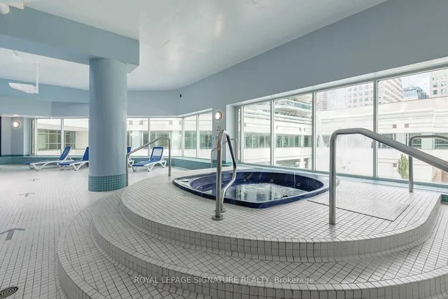 Additional image 40 of 10 Yonge St Unit 413