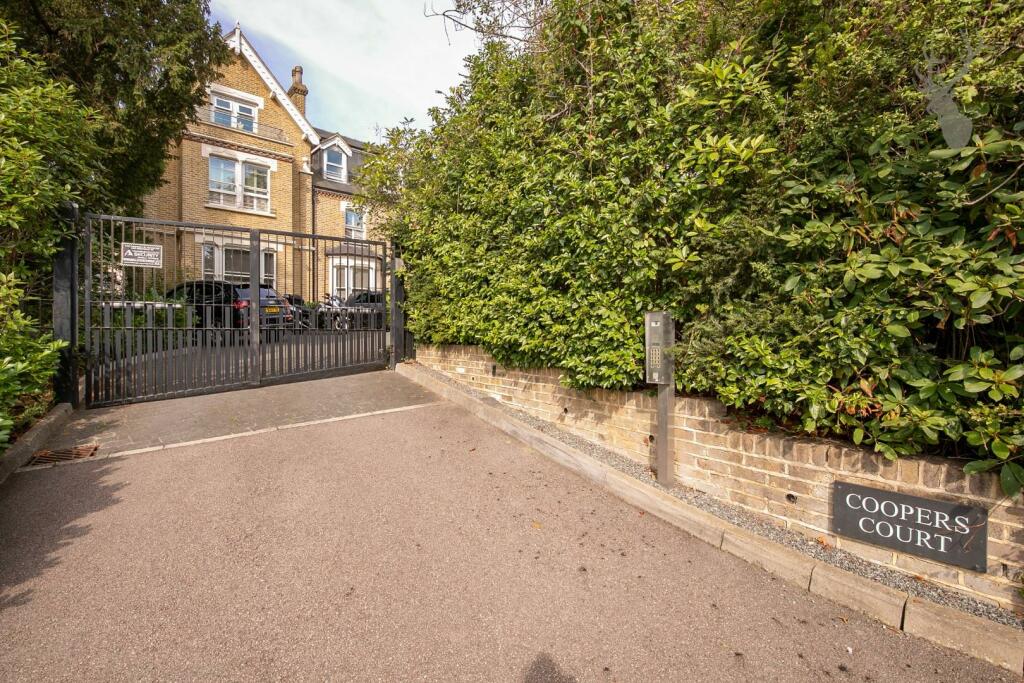 Additional image 19 of Piercing Hill, Theydon Bois,