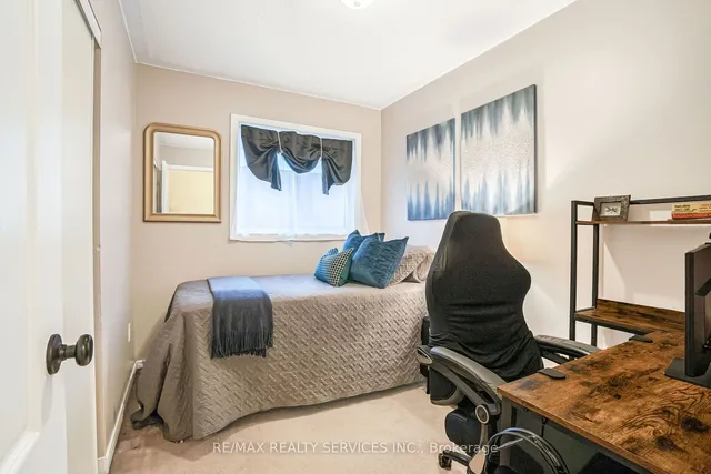 Additional image 29 of 28 Native Landing