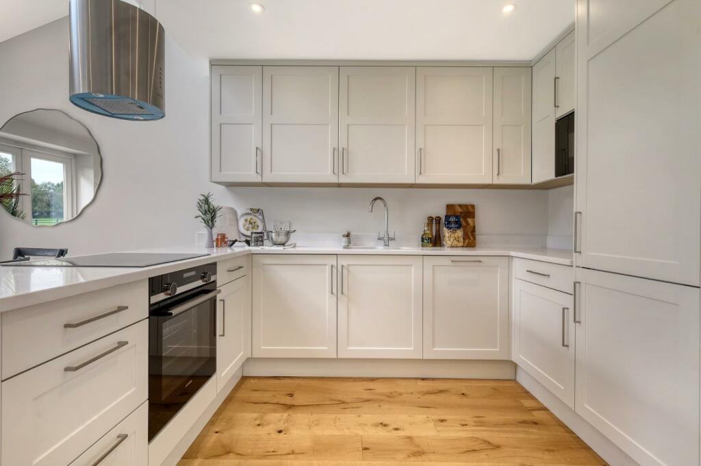 Additional image 5 of Brizes Park, Kelvedon Hatch